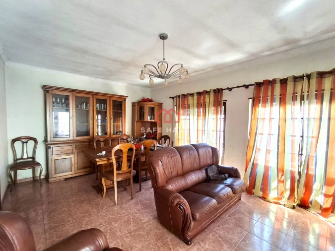 Moradia T2 para Venda em Abrunhosa-A-Velha Foto 4