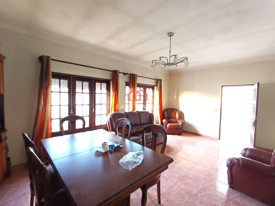 Moradia T2 para Venda em Abrunhosa-A-Velha Foto 5