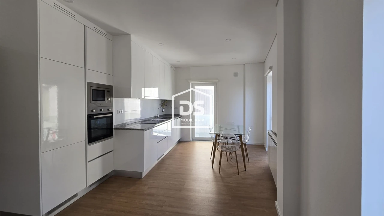 Apartamento T2 para Venda em Guarda Foto 7