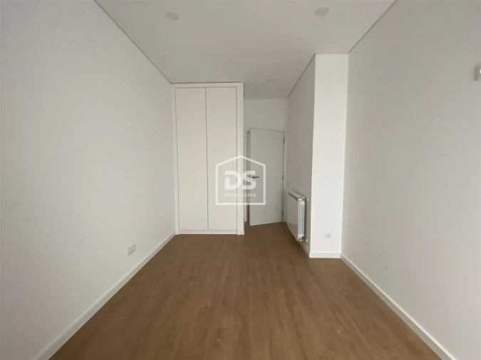 Apartamento T2 para Venda em Guarda Foto 3
