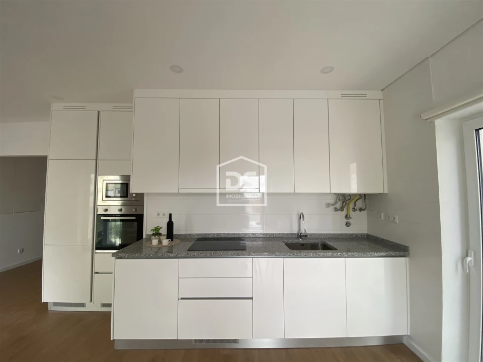Apartamento T2 para Venda em Guarda Foto 2