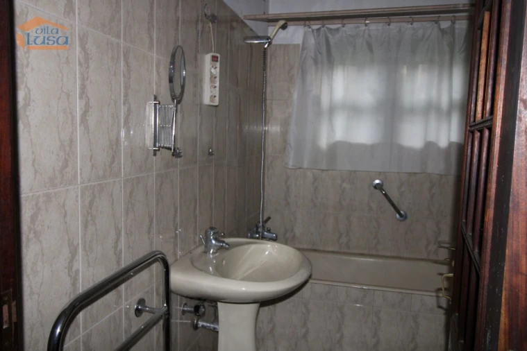 Quinta T5 para Venda em Oliveira do Douro Foto 17