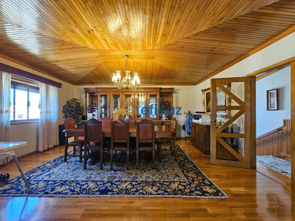 Apartamento T4 para Venda em Carvalhosa Foto 7