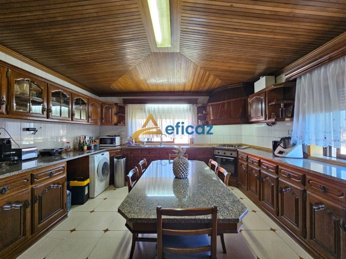 Apartamento T4 para Venda em Carvalhosa Foto 10