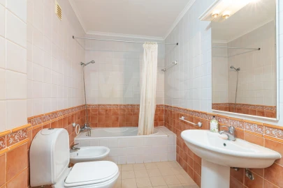 Apartamento T1 para Venda em Quarteira