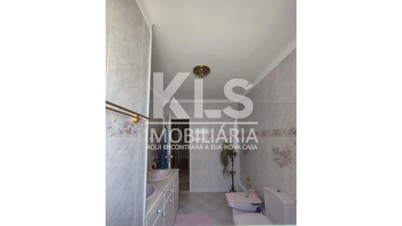 Apartamento T3 para Venda em Buarcos Foto 16