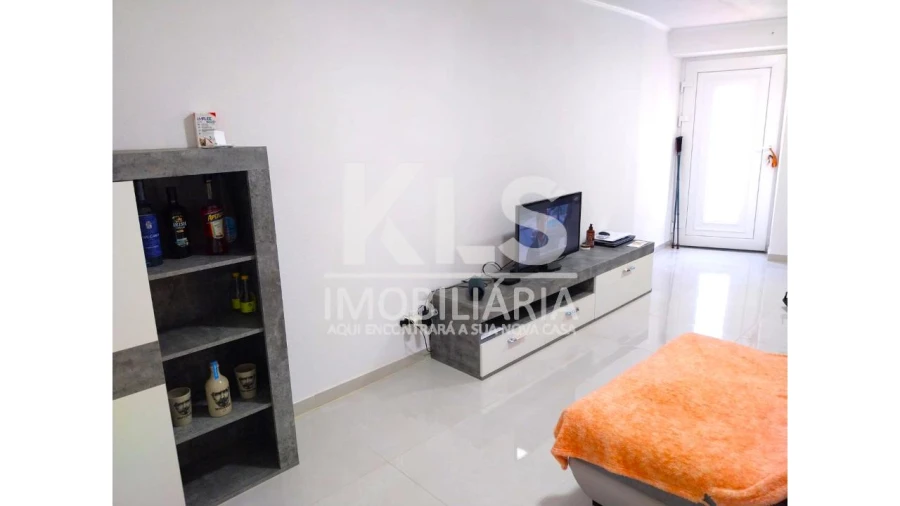 Moradia T2 para Venda em Alqueidão Foto 3