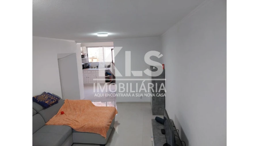 Moradia T2 para Venda em Alqueidão Foto 4