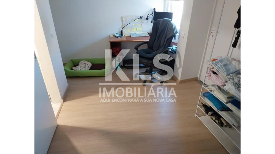 Moradia T2 para Venda em Alqueidão Foto 10