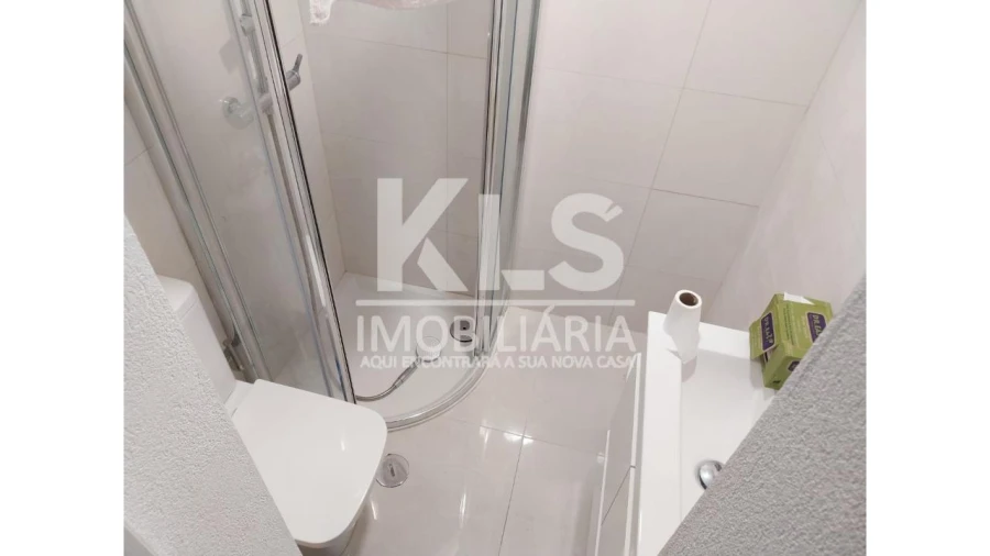 Moradia T2 para Venda em Alqueidão Foto 11