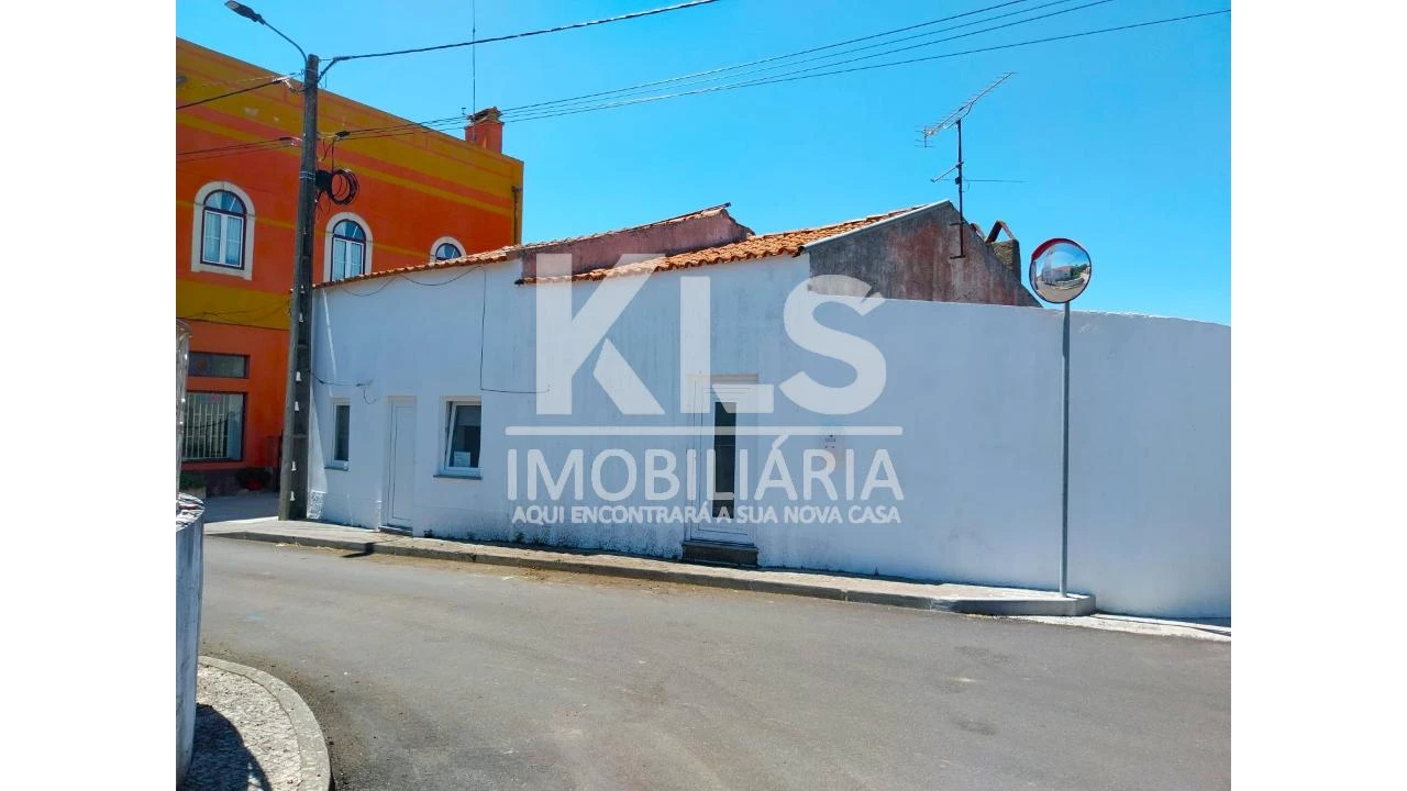 Moradia T2 para Venda em Alqueidão Foto 1