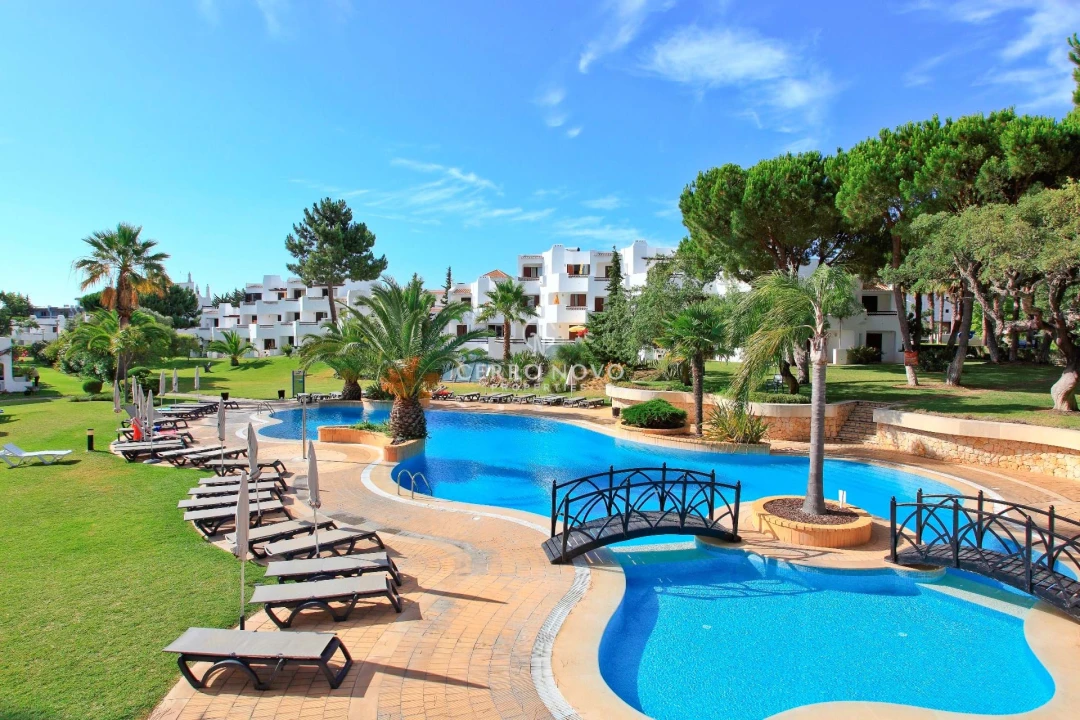 Apartamento T2 para Venda em Albufeira e Olhos de Água Foto 8
