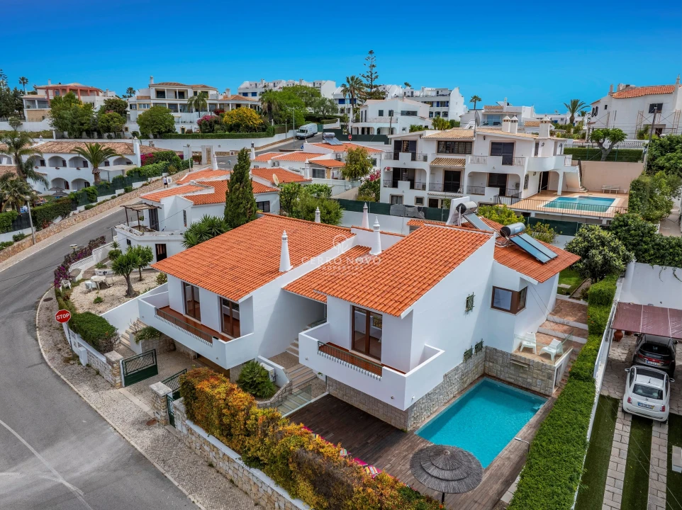 Moradia T5 para Venda em Albufeira e Olhos de Água Foto 7