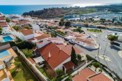 Moradia T5 para Venda em Albufeira e Olhos de Água