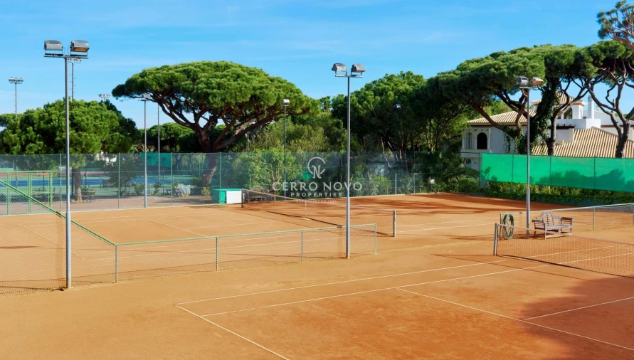 Moradia T4 para Venda em Albufeira e Olhos de Água Foto 15