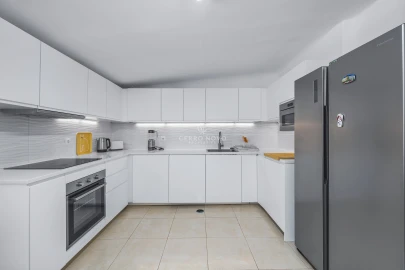 Moradia T4 para Venda em Albufeira e Olhos de Água