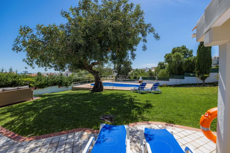 Moradia T4 para Venda em Albufeira e Olhos de Água Foto 21
