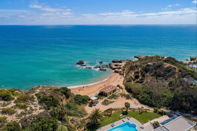 Moradia T4 para Venda em Albufeira e Olhos de Água Foto 11