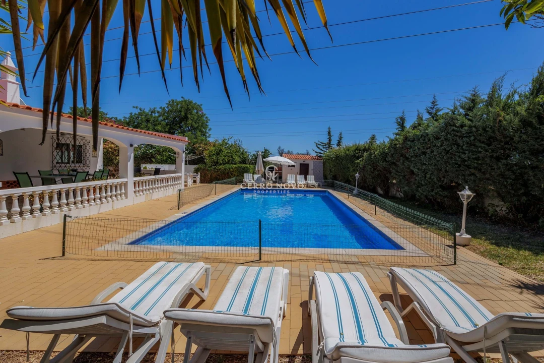 Moradia T4 para Venda em Albufeira e Olhos de Água Foto 8