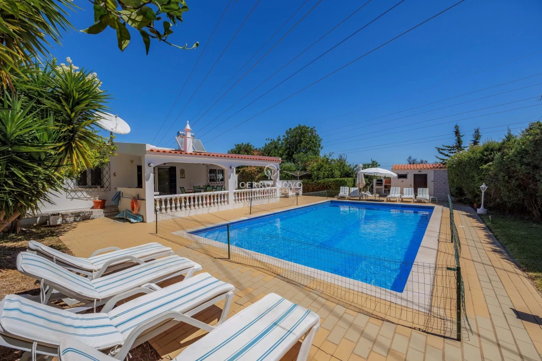 Moradia T4 para Venda em Albufeira e Olhos de Água Foto 7