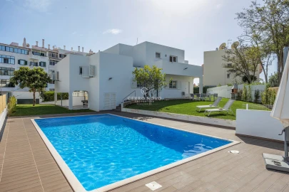 Moradia T7 para Venda em Albufeira e Olhos de Água