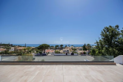 Moradia T5 para Venda em Albufeira e Olhos de Água
