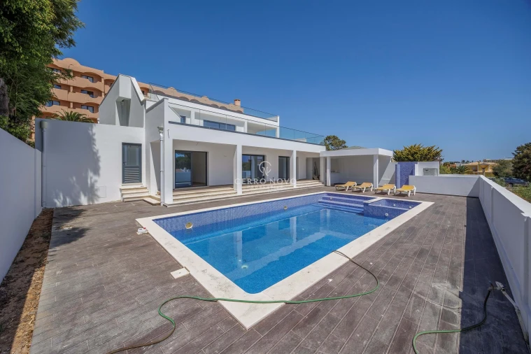 Moradia T5 para Venda em Albufeira e Olhos de Água Foto 9