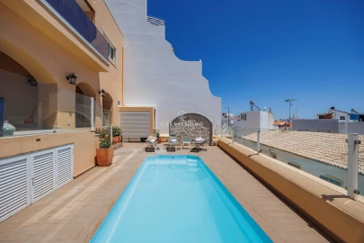 Moradia T4 para Venda em Albufeira e Olhos de Água