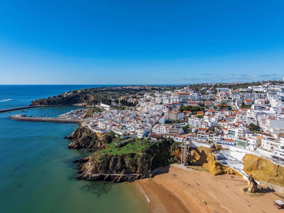 Moradia T4 para Venda em Albufeira e Olhos de Água Foto 36