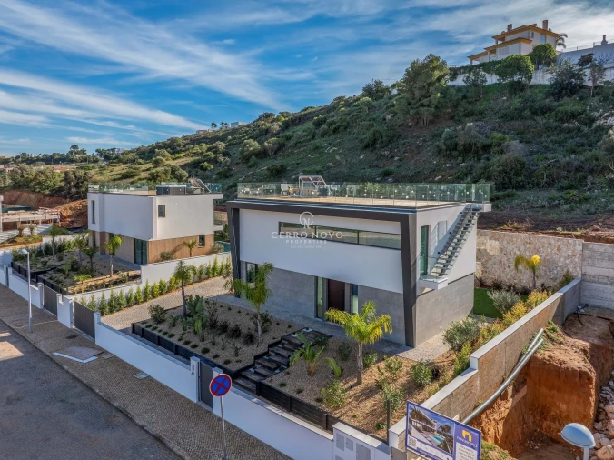 Moradia T4 para Venda em Albufeira e Olhos de Água Foto 2