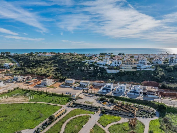 Moradia T4 para Venda em Albufeira e Olhos de Água Foto 16