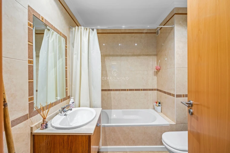 Apartamento T2 para Venda em Ferragudo Foto 19