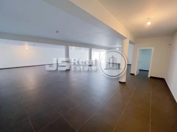 Moradia T3 para Venda em São Martinho