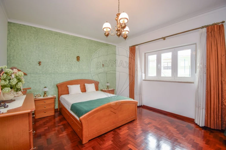 Moradia T5 para Venda em Santa Barbara Foto 33