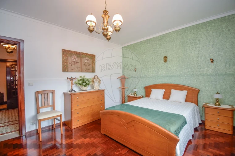 Moradia T5 para Venda em Santa Barbara Foto 34