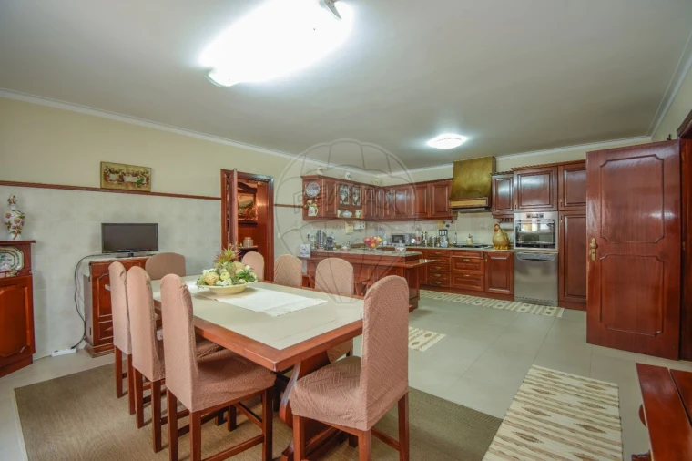 Moradia T5 para Venda em Santa Barbara Foto 29