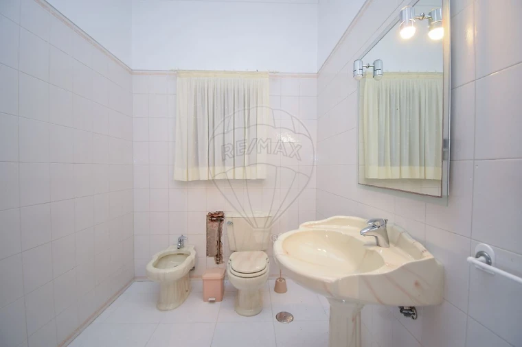 Moradia T5 para Venda em Santa Barbara Foto 11