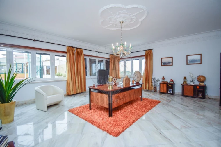 Moradia T5 para Venda em Santa Barbara Foto 20