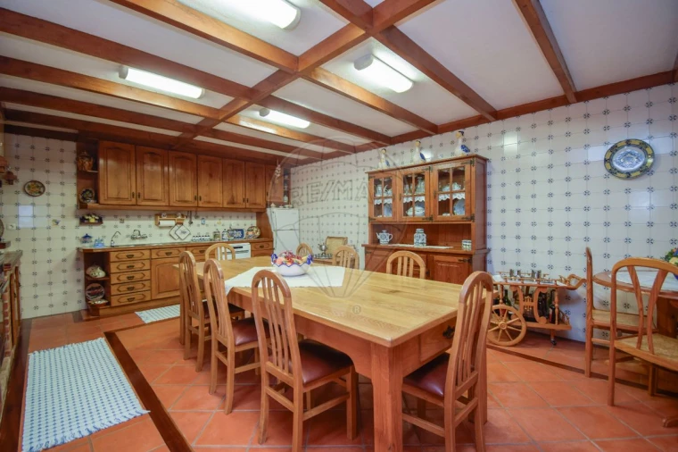 Moradia T5 para Venda em Santa Barbara Foto 8