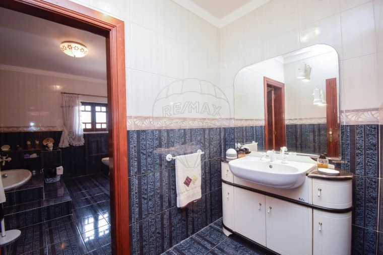 Moradia T5 para Venda em Santa Barbara Foto 39