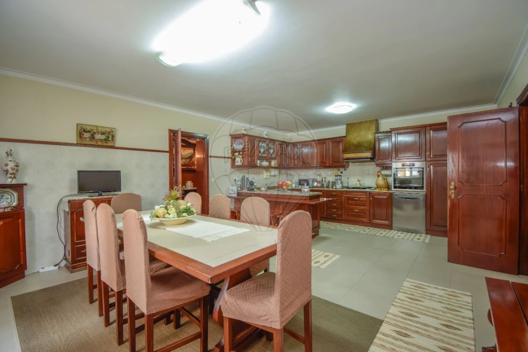 Moradia T5 para Venda em Santa Barbara Foto 29