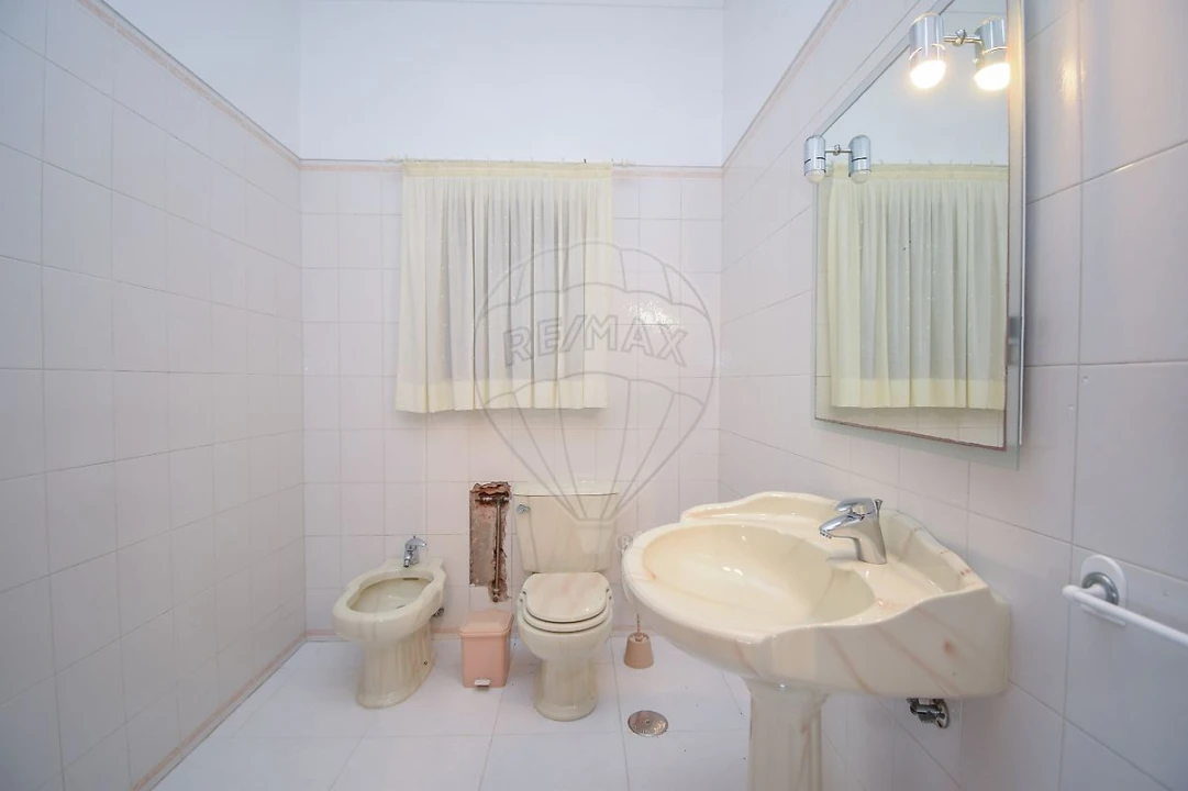 Moradia T5 para Venda em Santa Barbara Foto 11