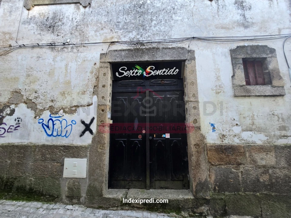 Moradia T10 para Venda em Guarda Foto 10