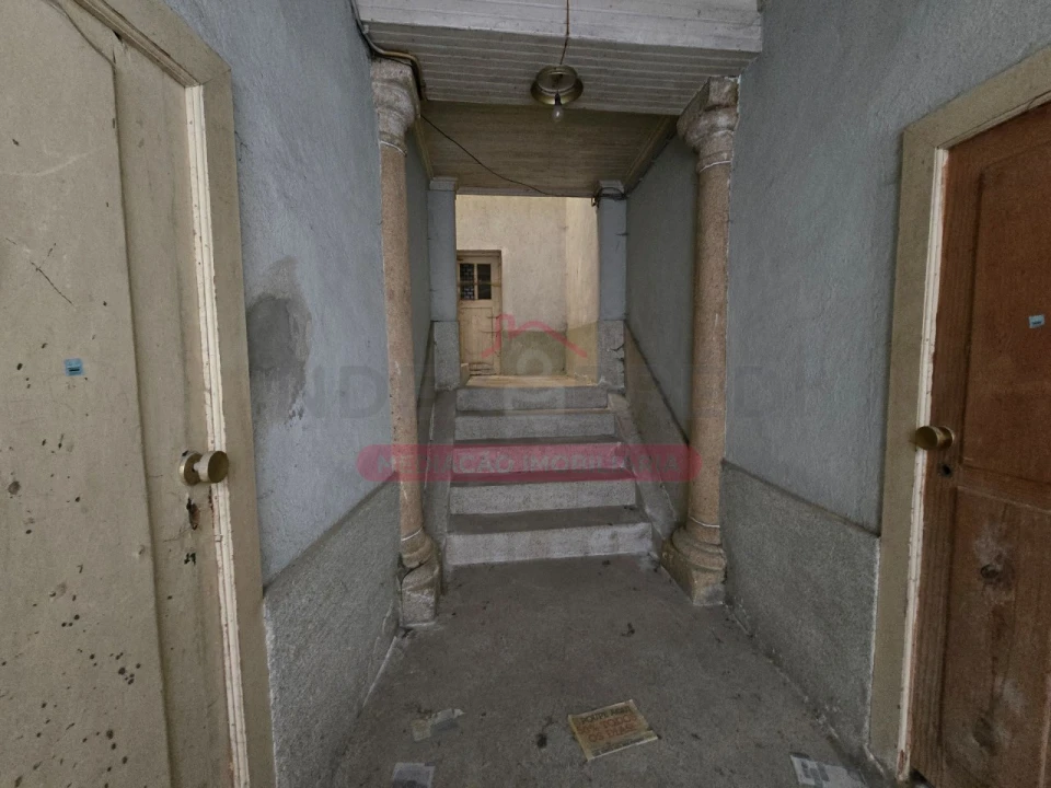 Moradia T10 para Venda em Guarda Foto 12