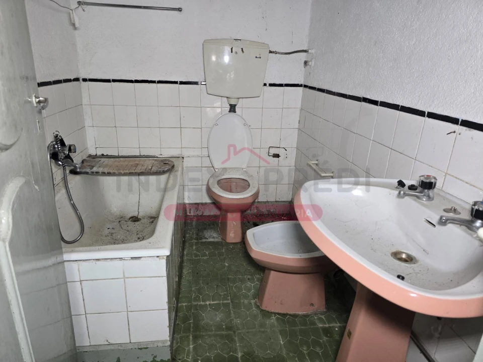 Moradia T10 para Venda em Guarda Foto 24