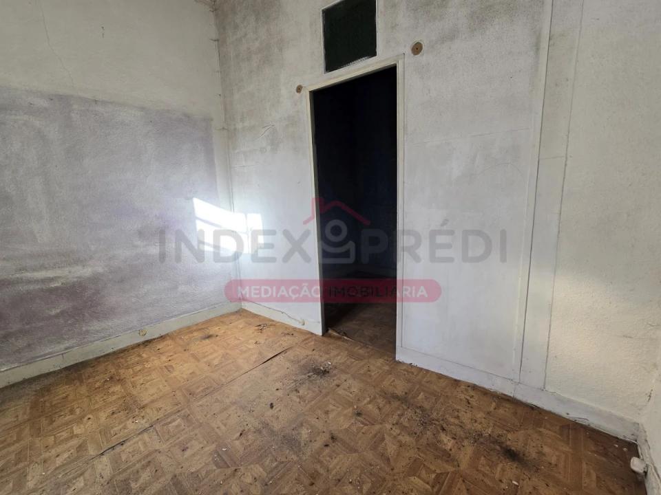 Moradia T10 para Venda em Guarda Foto 34