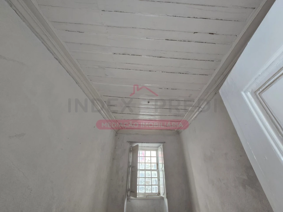 Moradia T10 para Venda em Guarda Foto 37