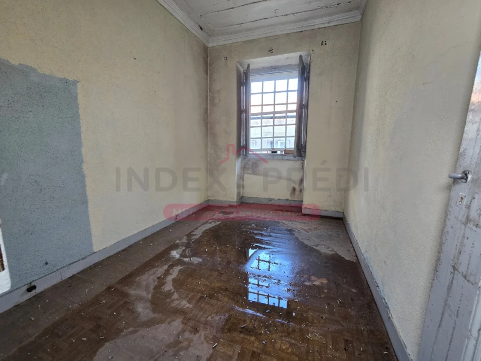 Moradia T10 para Venda em Guarda Foto 47