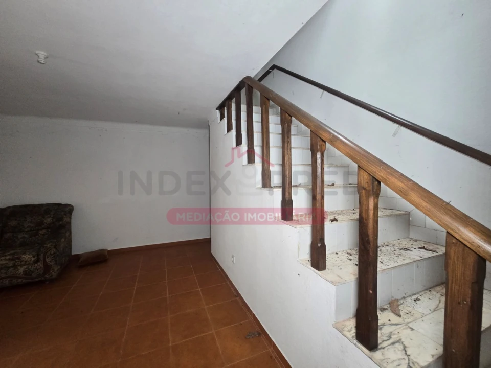 Moradia T10 para Venda em Guarda Foto 79