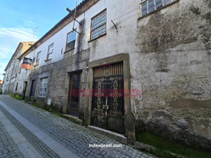 Moradia T10 para Venda em Guarda Foto 1